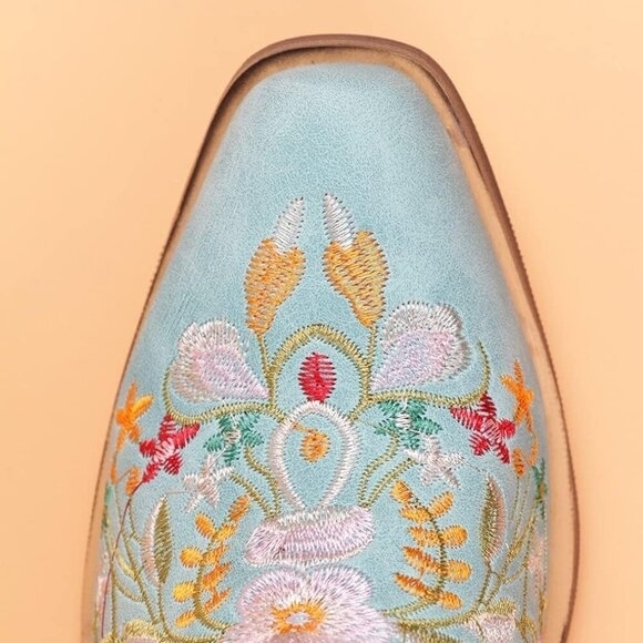 SOLD OUT - Picture 4 of 7